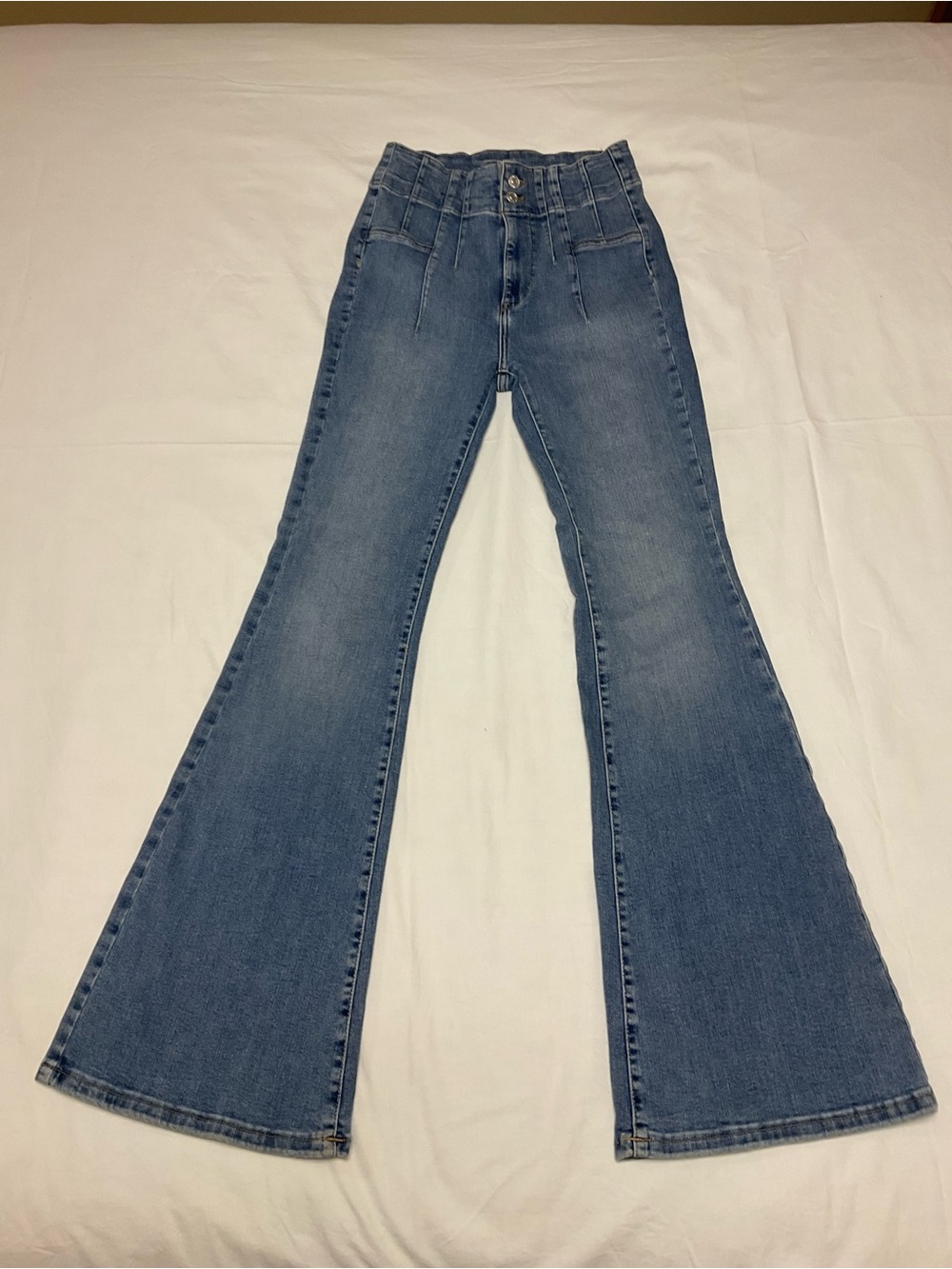 Free People We The Free Jayde Flare Jeans High Rise Size 28
OB1184972 Retro